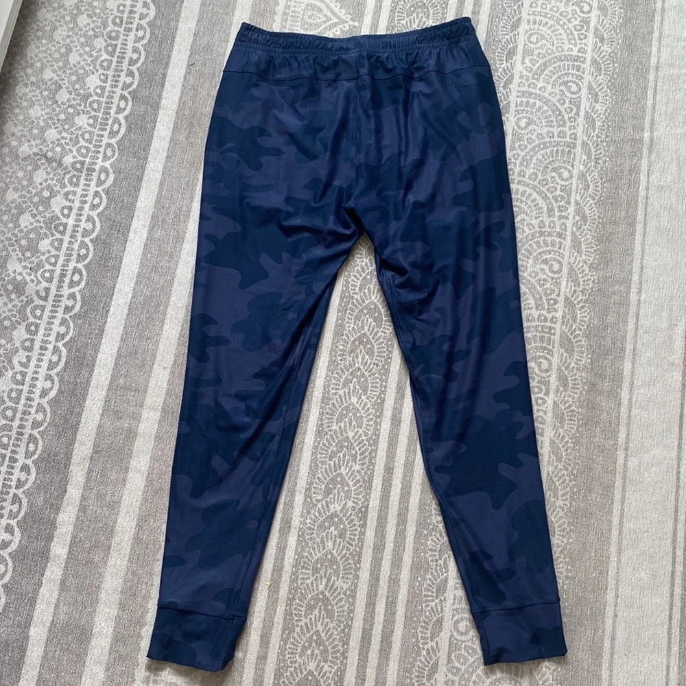 Rhone Reign Midweight Jogger Pants in Outer Space Camo - Picture 7 of 13